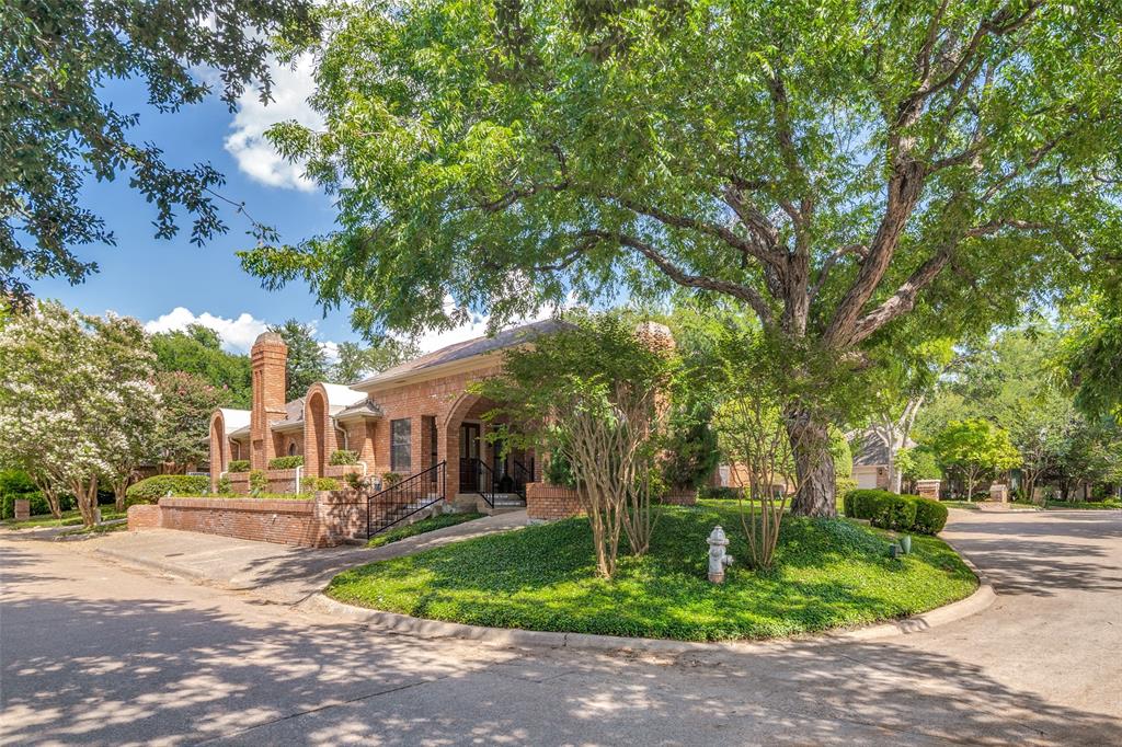 16028 Chalfont Place Property Photo 1