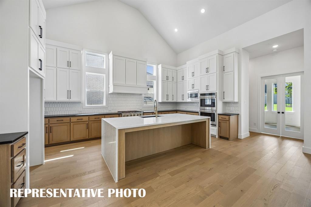 4628 Floral Fields Way Property Photo 8