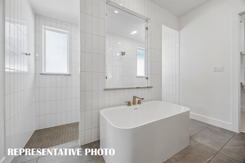 4628 Floral Fields Way Property Photo 16