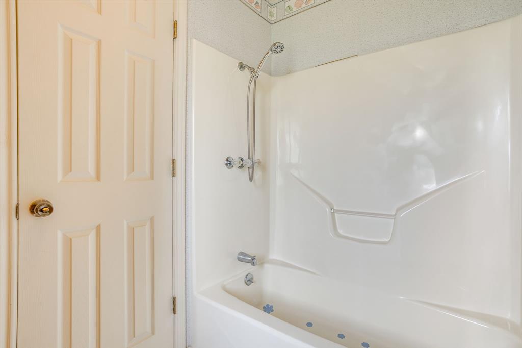 22011 Pebble Drive Property Photo 20