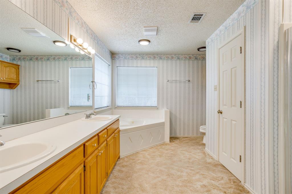 22011 Pebble Drive Property Photo 29