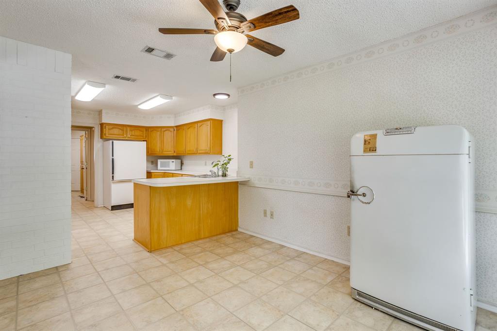 22011 Pebble Drive Property Photo 32