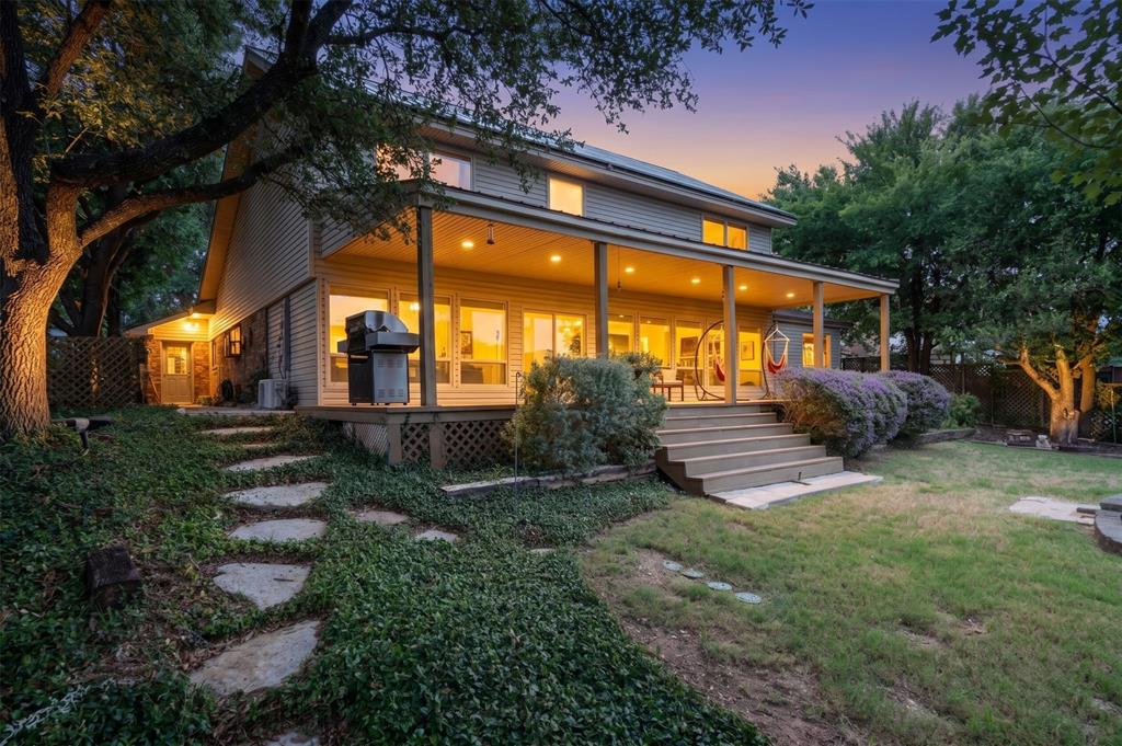 9302 Ravenswood Road Property Photo 1