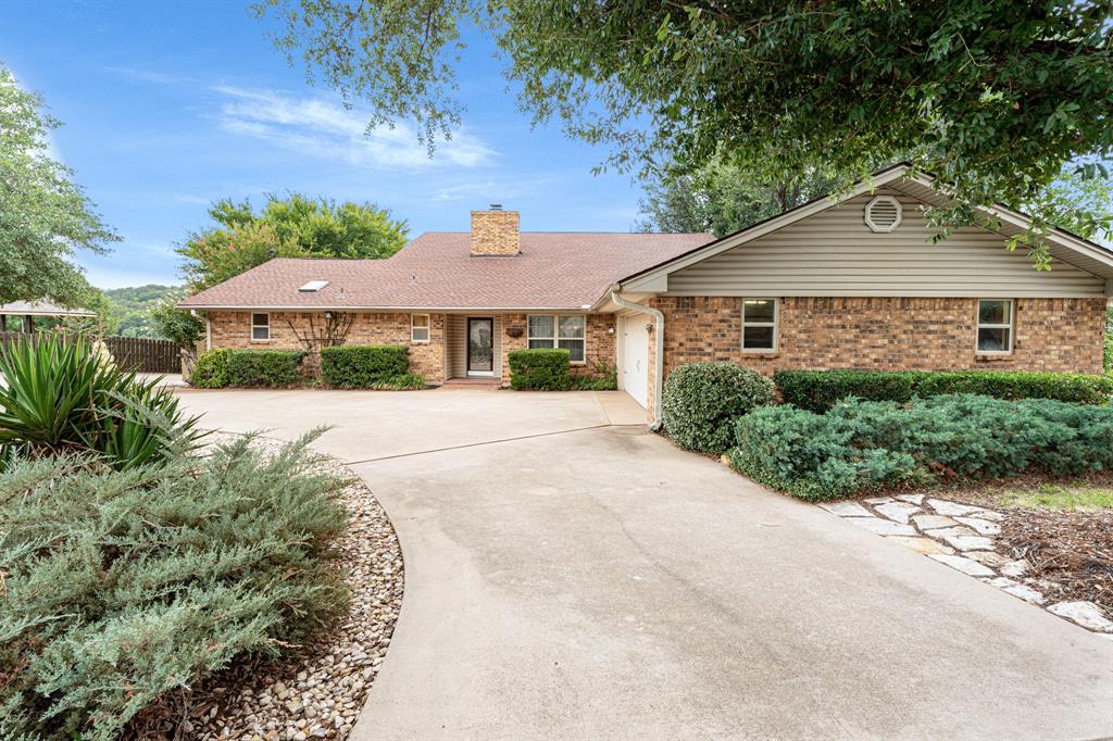 9302 Ravenswood Road Property Photo 4