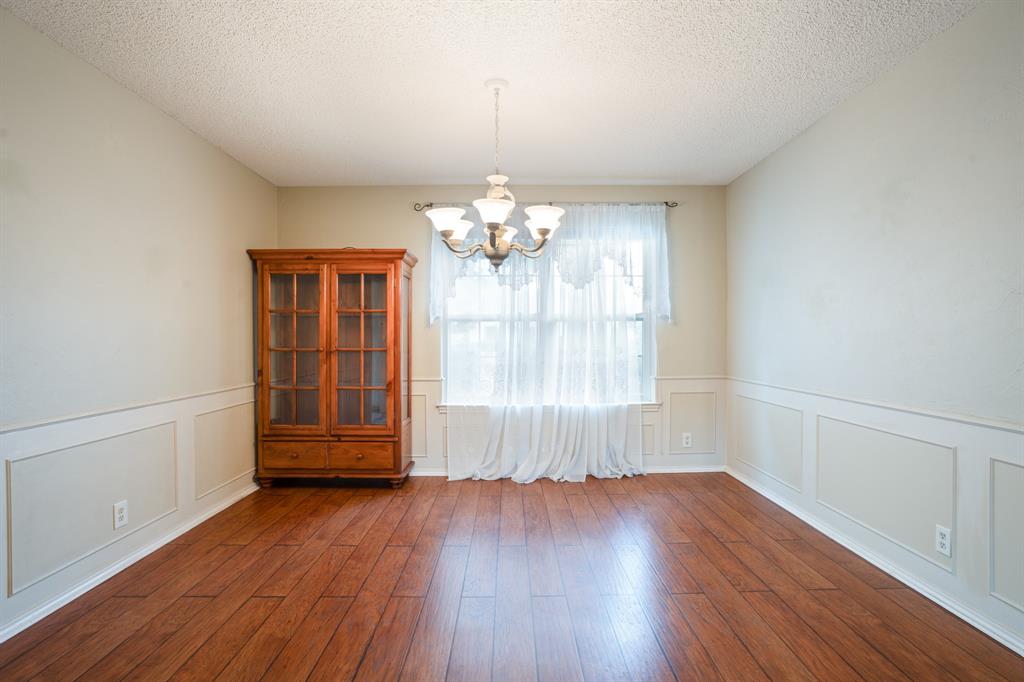 9302 Ravenswood Road Property Photo 7