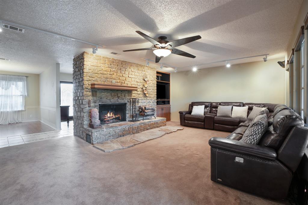 9302 Ravenswood Road Property Photo 9