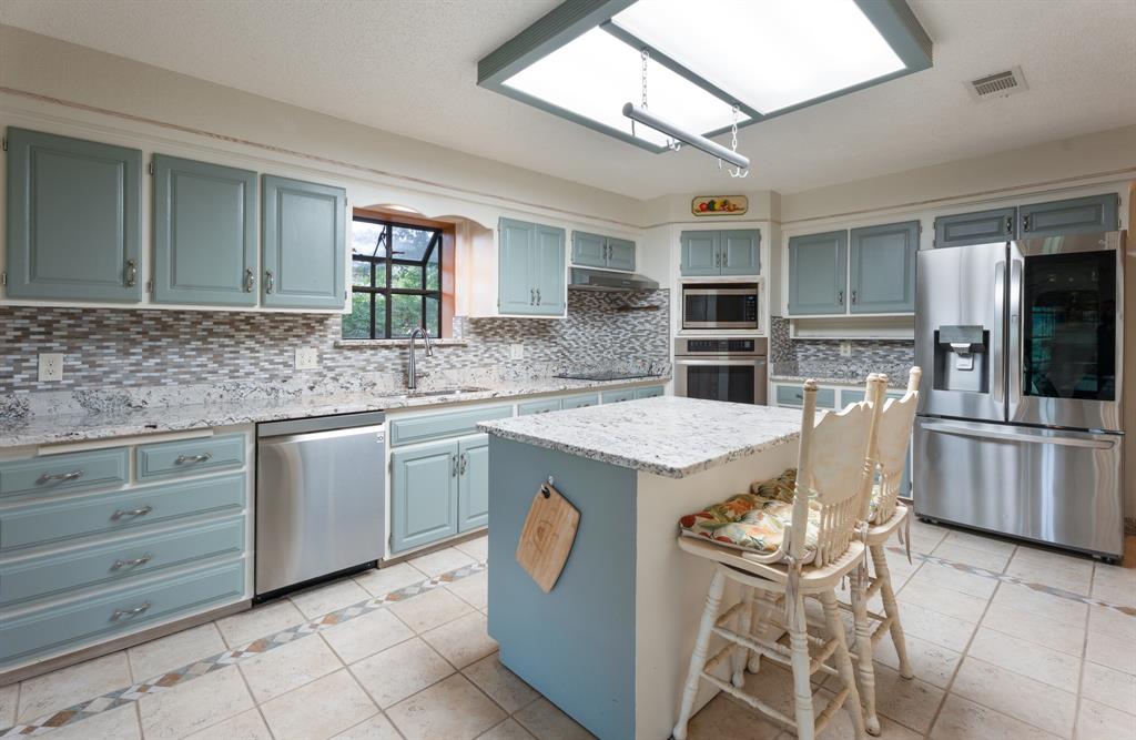 9302 Ravenswood Road Property Photo 17