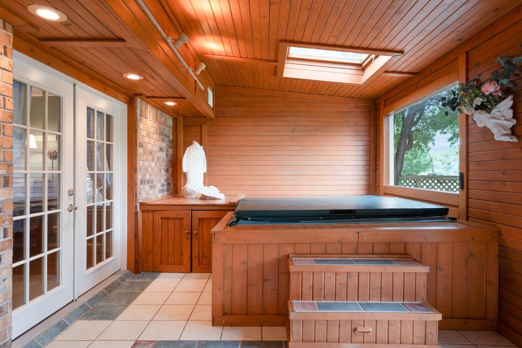 9302 Ravenswood Road Property Photo 21