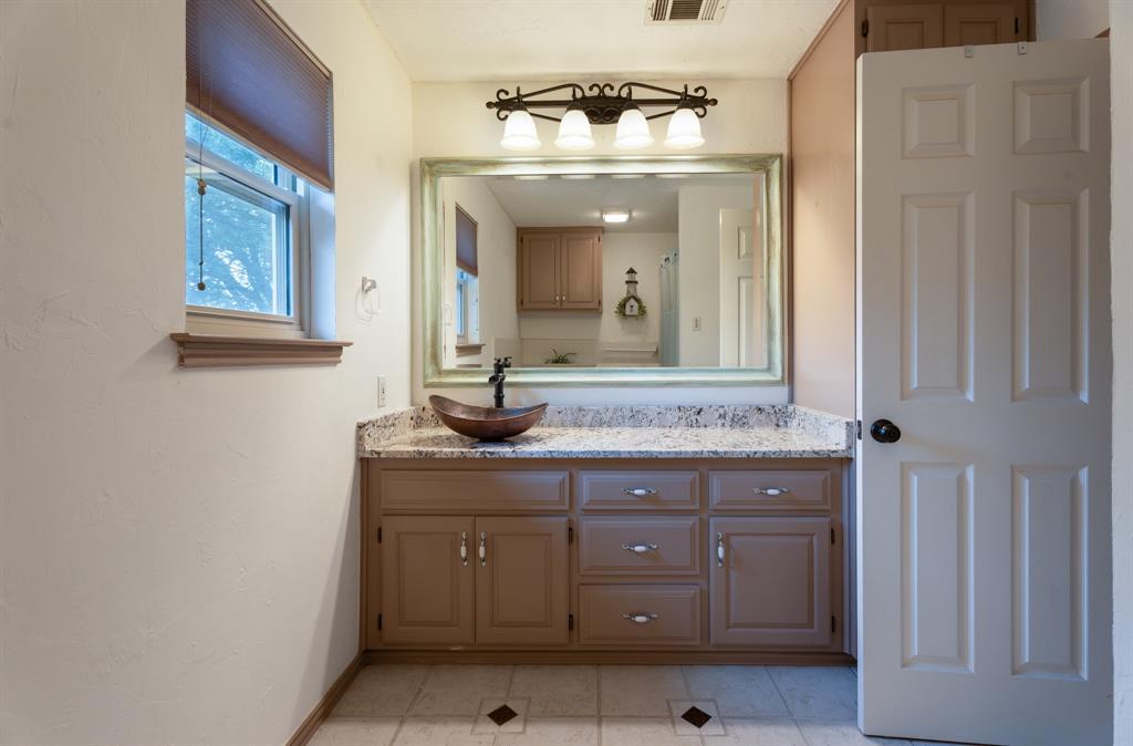 9302 Ravenswood Road Property Photo 23