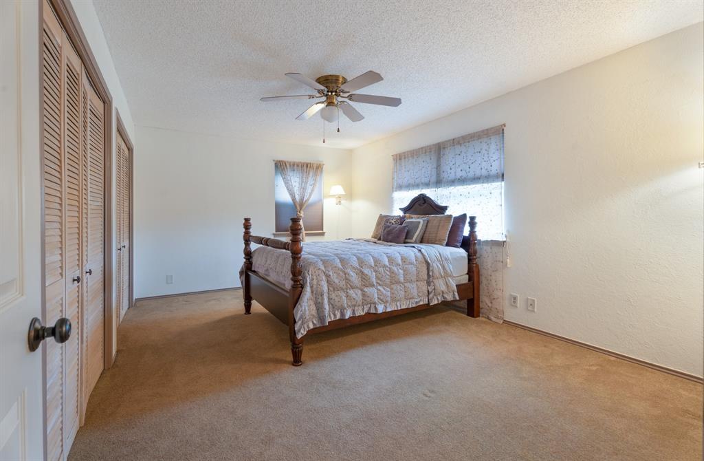 9302 Ravenswood Road Property Photo 24