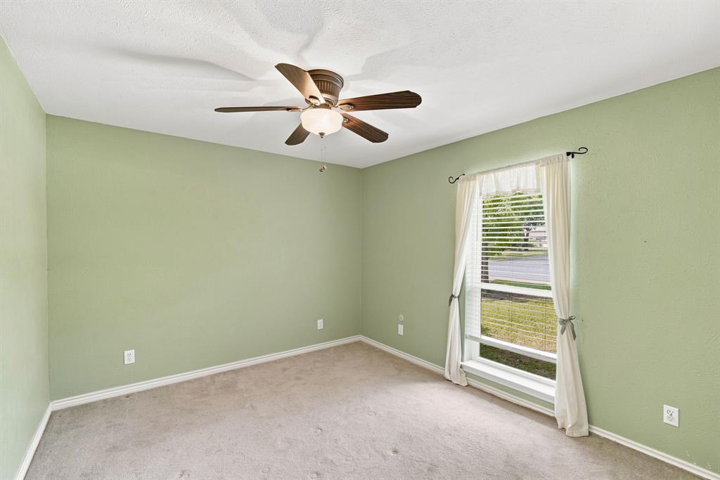 2005 Yorkstown Drive Property Photo 26
