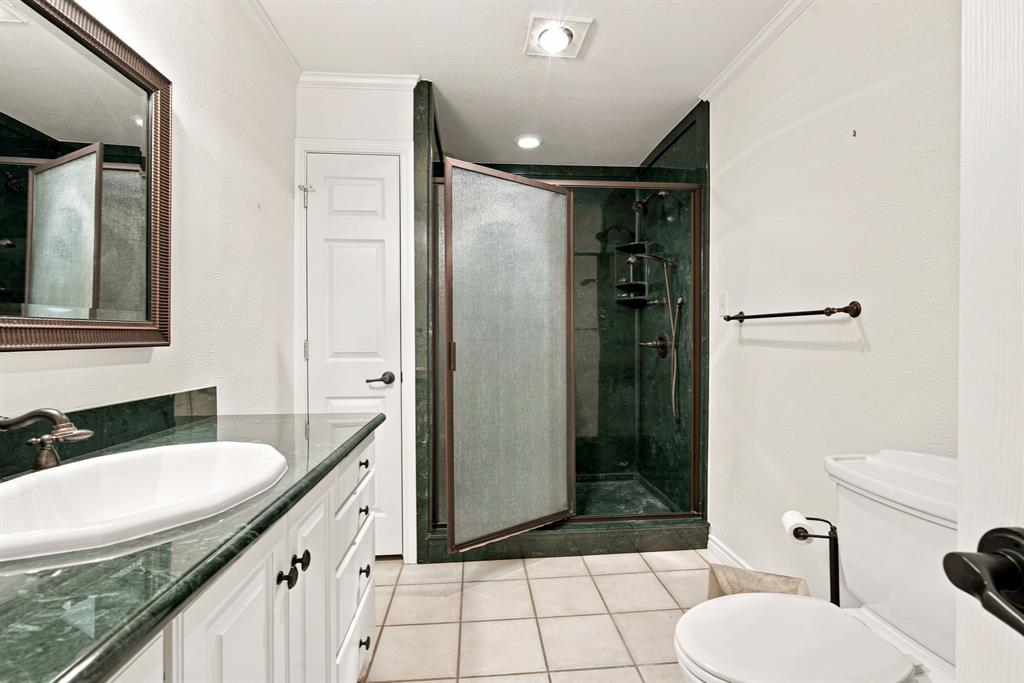 2005 Yorkstown Drive Property Photo 29