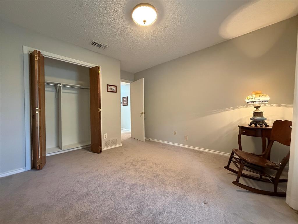910 Village Green Drive Property Photo 15