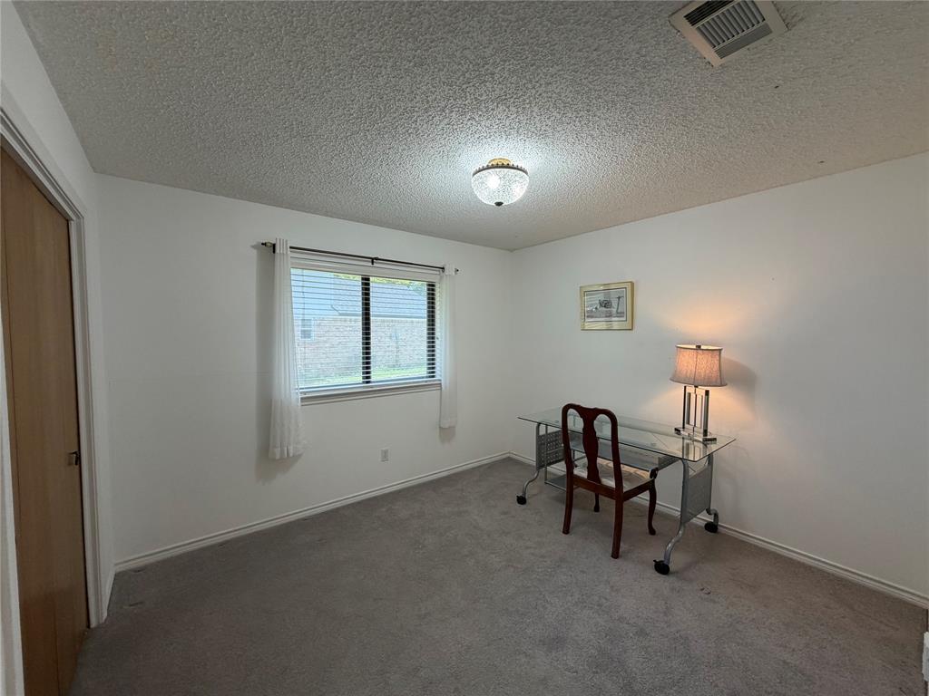 910 Village Green Drive Property Photo 19