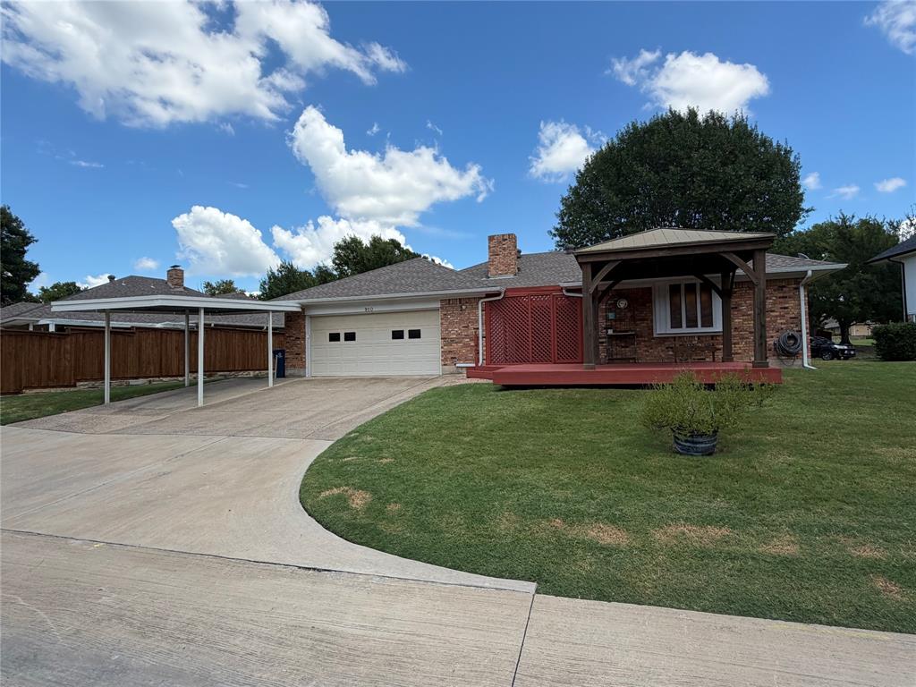 910 Village Green Drive Property Photo 21