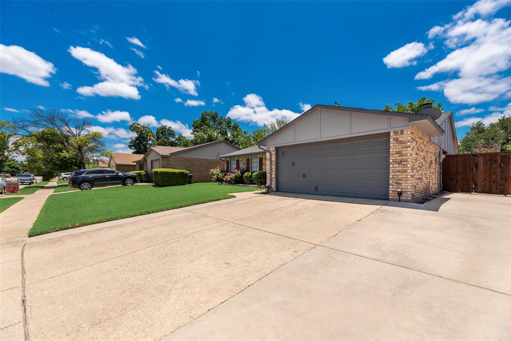 2668 Castanada Circle Property Photo 3