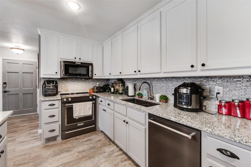 2668 Castanada Circle Property Photo 14