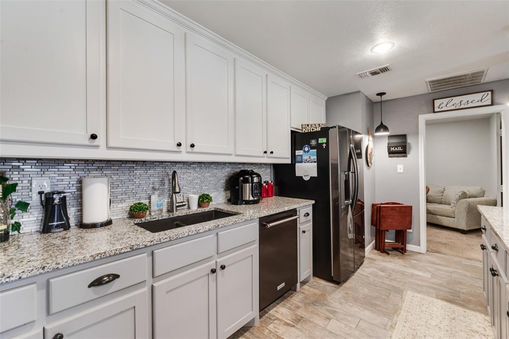 2668 Castanada Circle Property Photo 16