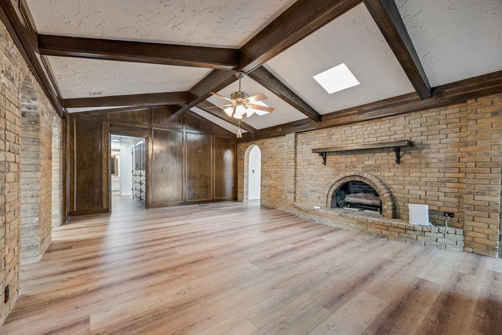 2520 Coleshire Drive Property Photo 15