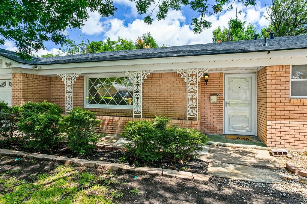 5729 Wharton Drive Property Photo 1