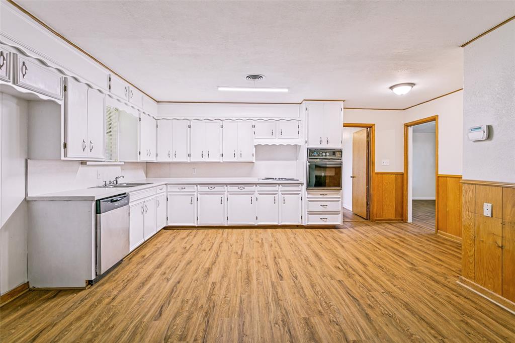 5729 Wharton Drive Property Photo 8
