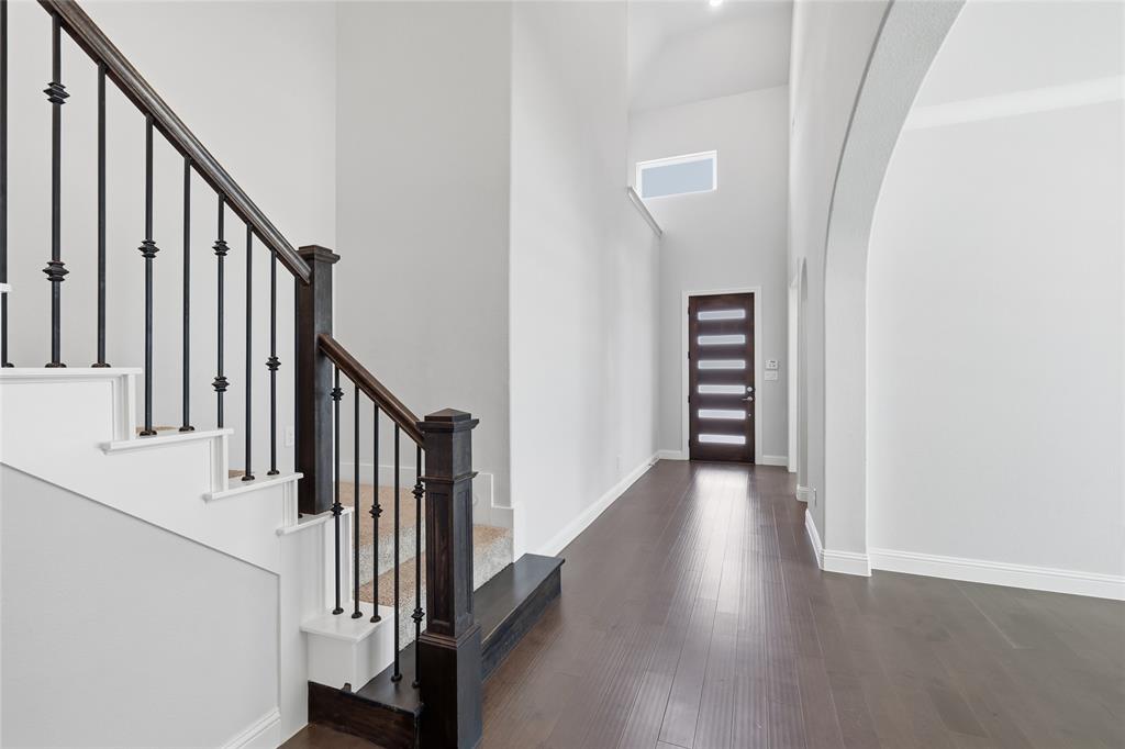 2101 Hebert Court Property Photo 4