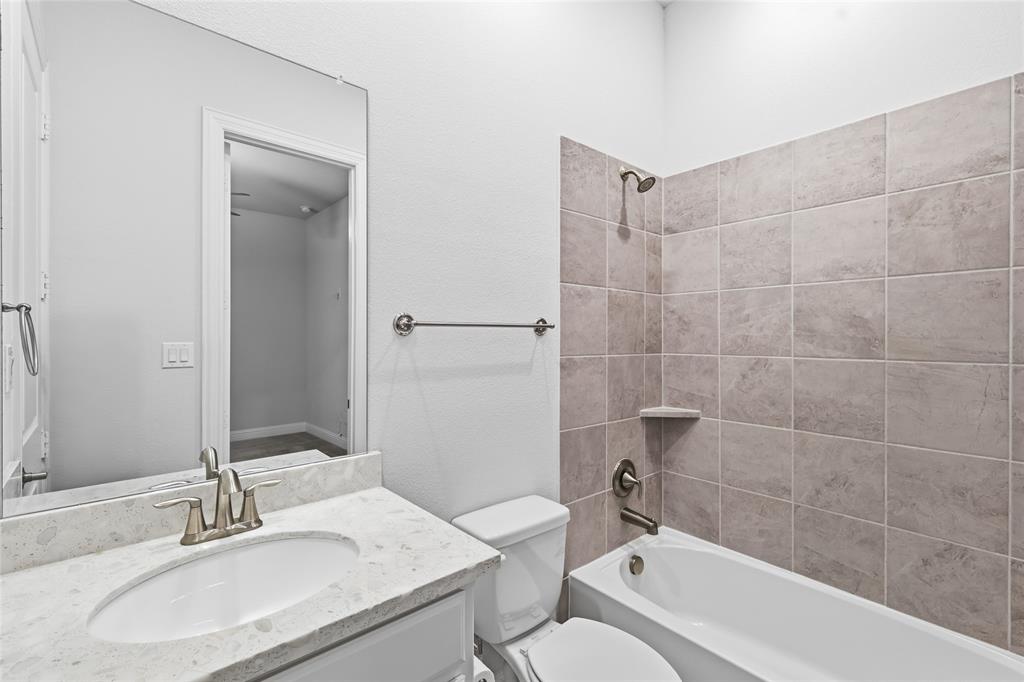 2101 Hebert Court Property Photo 20