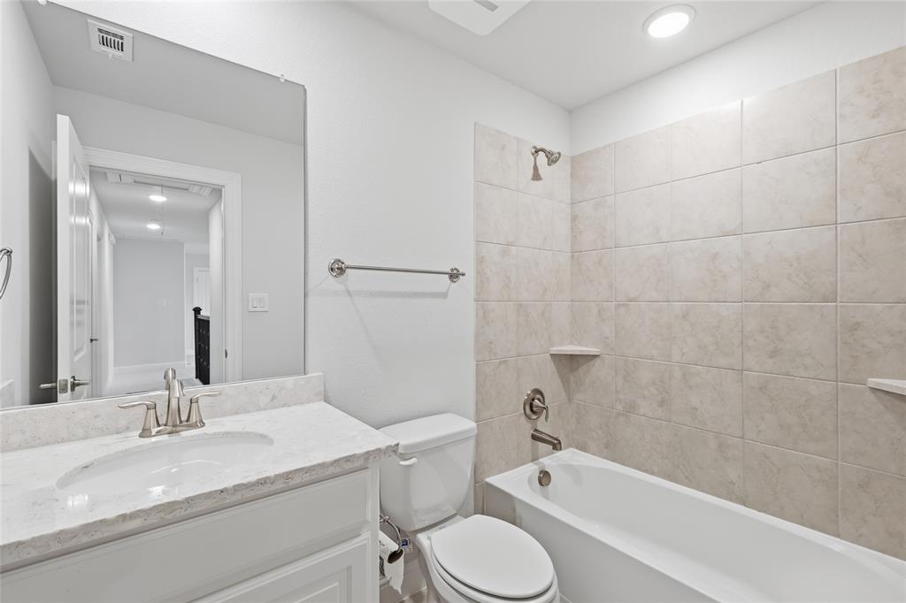 2101 Hebert Court Property Photo 26