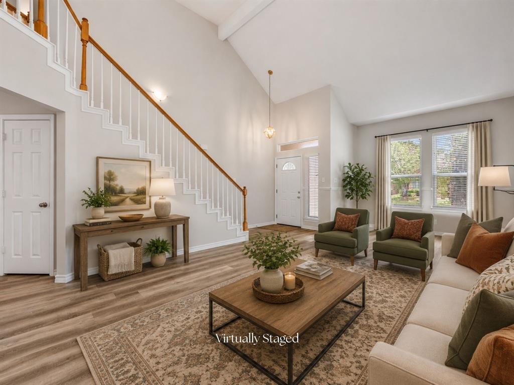 2216 Reverchon Drive Property Photo 3