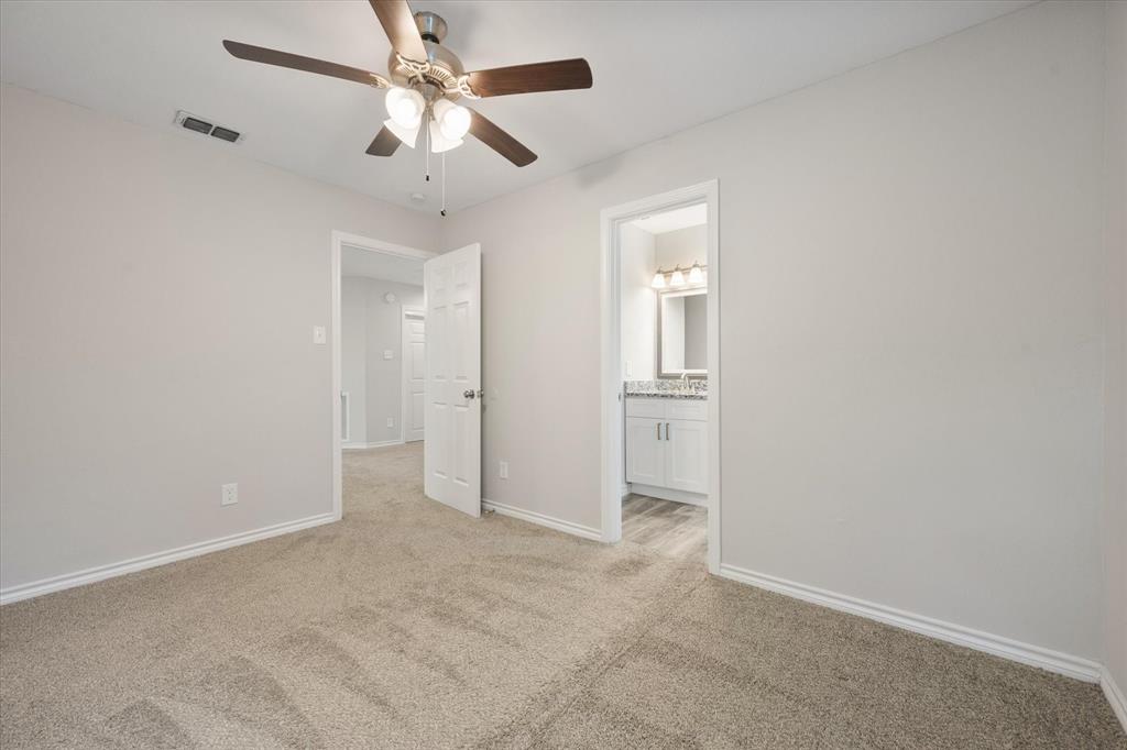 2216 Reverchon Drive Property Photo 13