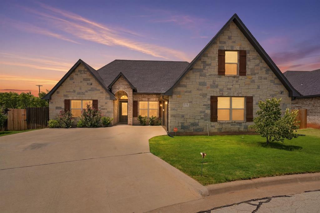 5242 Granite Circle Property Photo 1