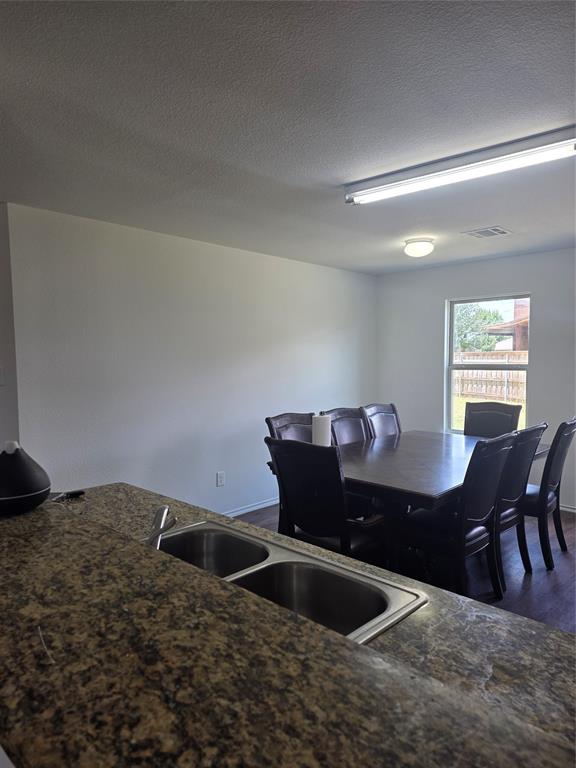 2803 Aberdeen Drive Property Photo 6