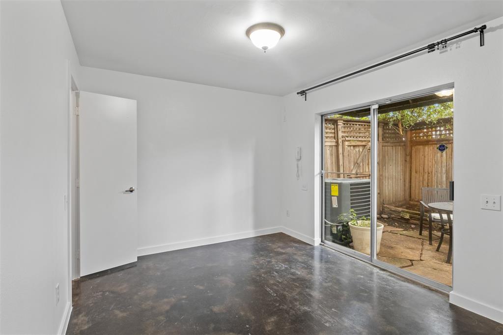 3809 San Jacinto Street E Property Photo 8