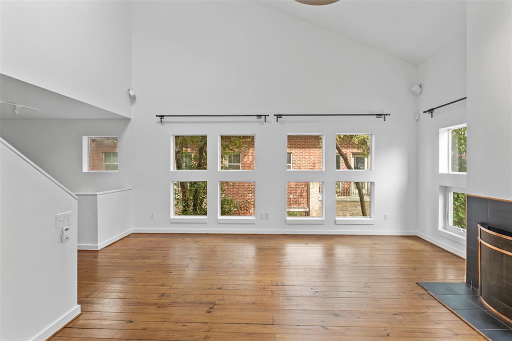 3809 San Jacinto Street E Property Photo 16
