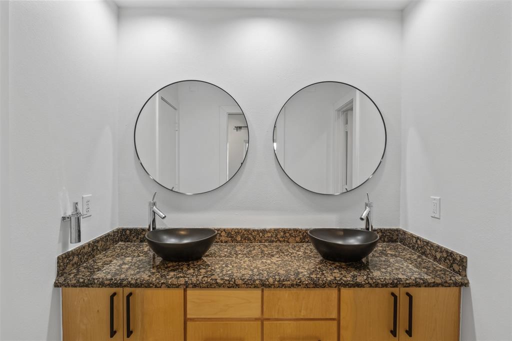 3809 San Jacinto Street E Property Photo 25