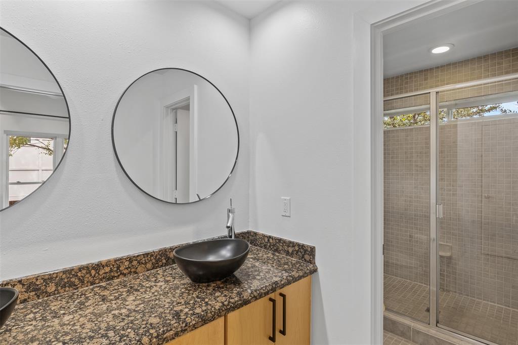 3809 San Jacinto Street E Property Photo 26