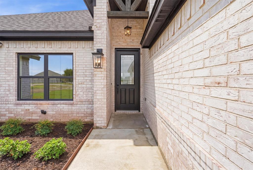 1033 Uplift Drive Property Photo 4
