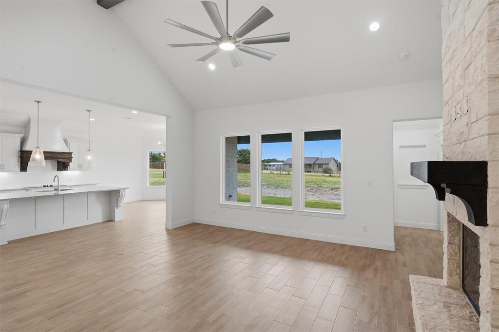 1033 Uplift Drive Property Photo 8