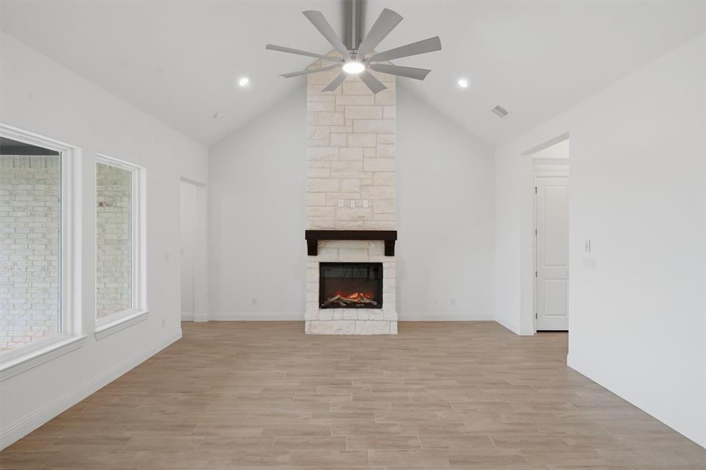 1033 Uplift Drive Property Photo 9