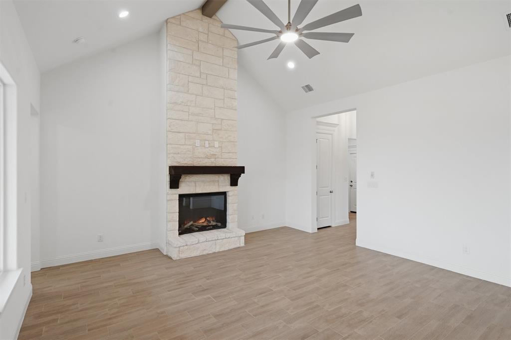 1033 Uplift Drive Property Photo 17