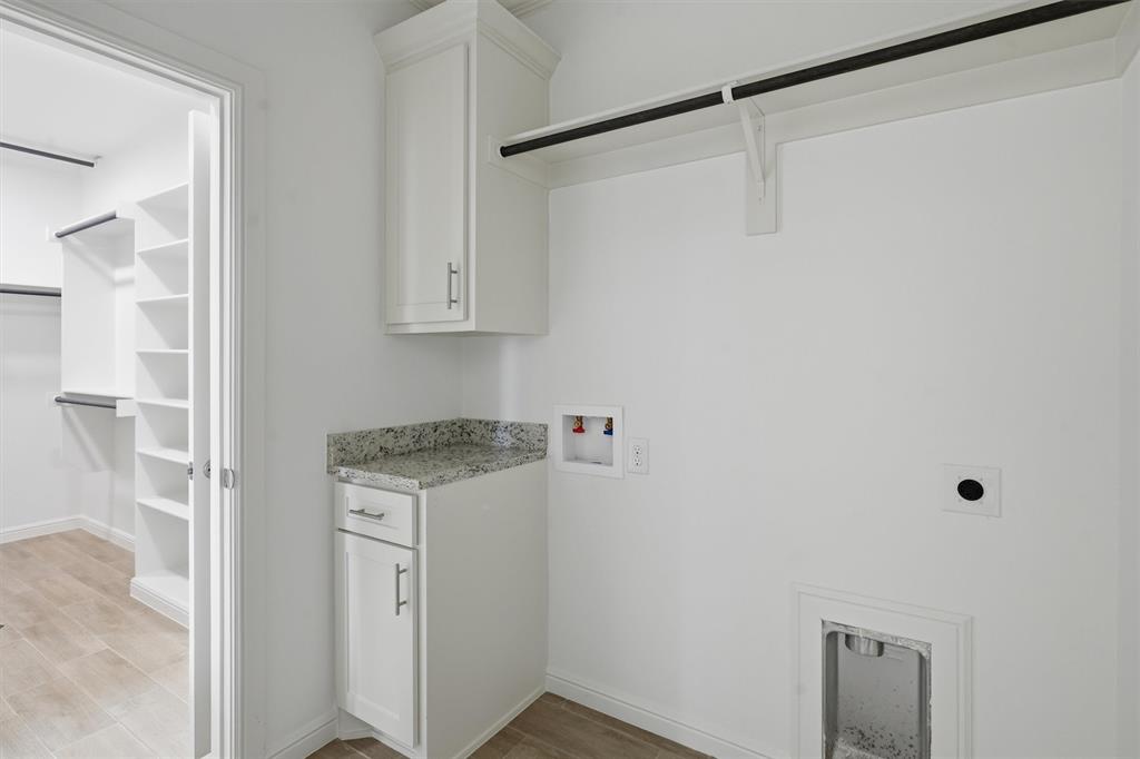 1033 Uplift Drive Property Photo 33