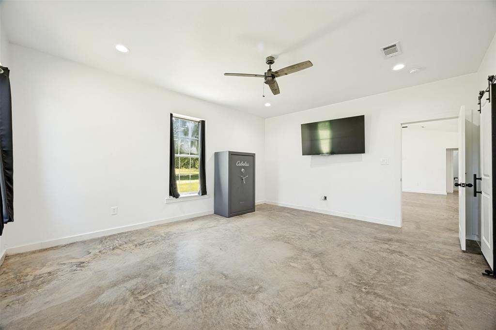 822 Private Road 7370 Property Photo 19