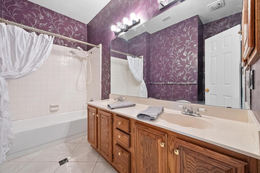 1132 Devonshire Drive Property Photo 12