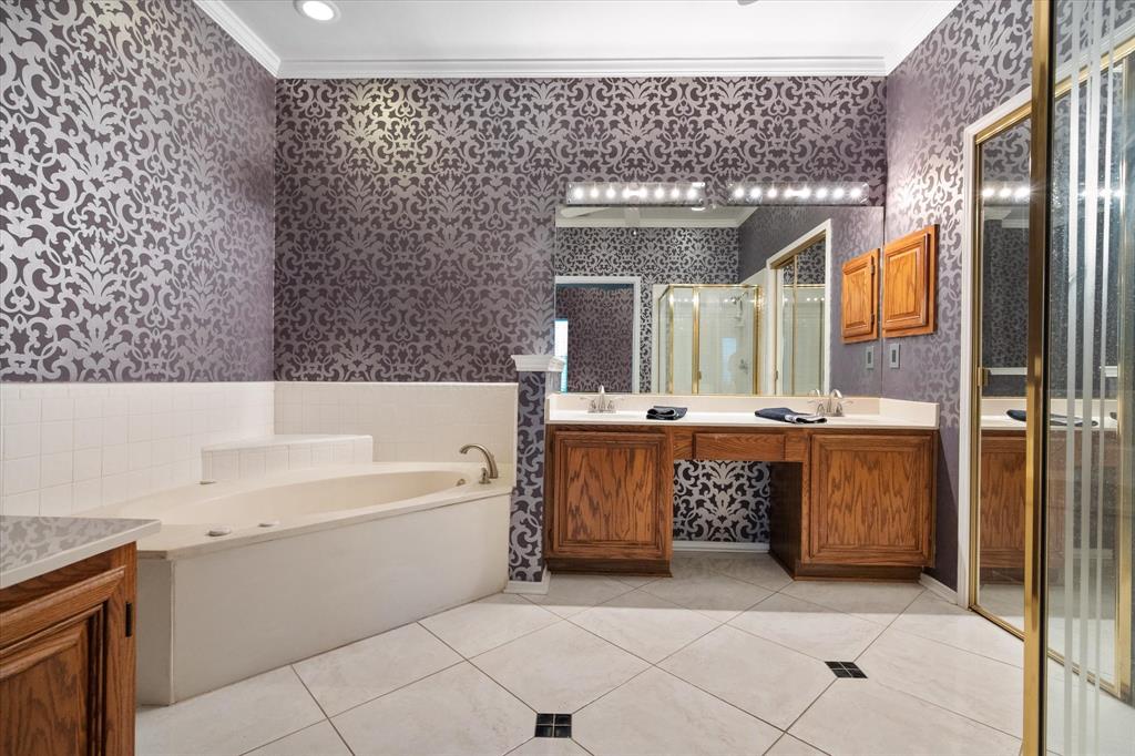 1132 Devonshire Drive Property Photo 15