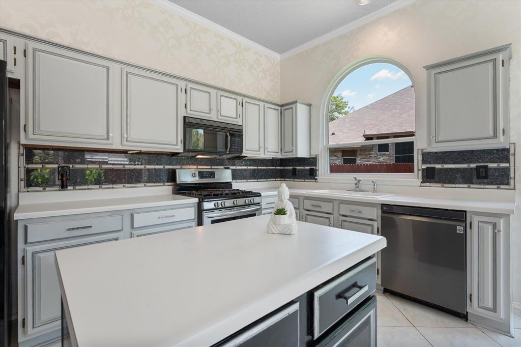 1132 Devonshire Drive Property Photo 19