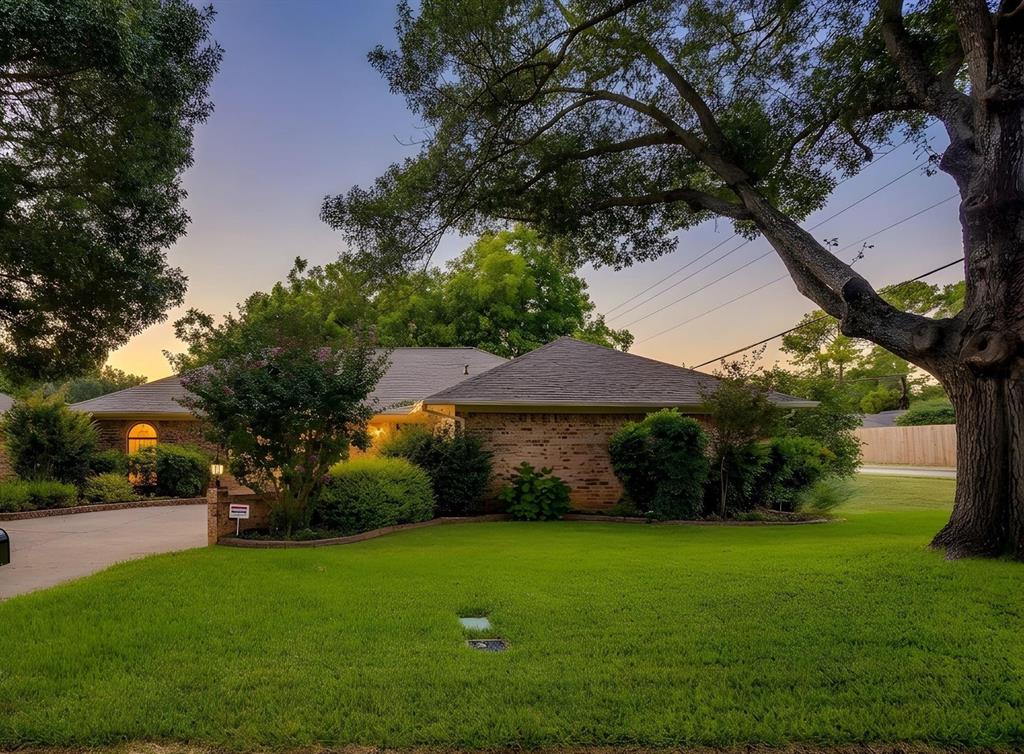 4510 Longacres Court Property Photo 2