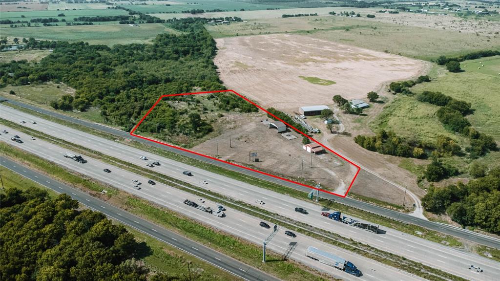7110 S Interstate 45 Service Road Property Photo 2