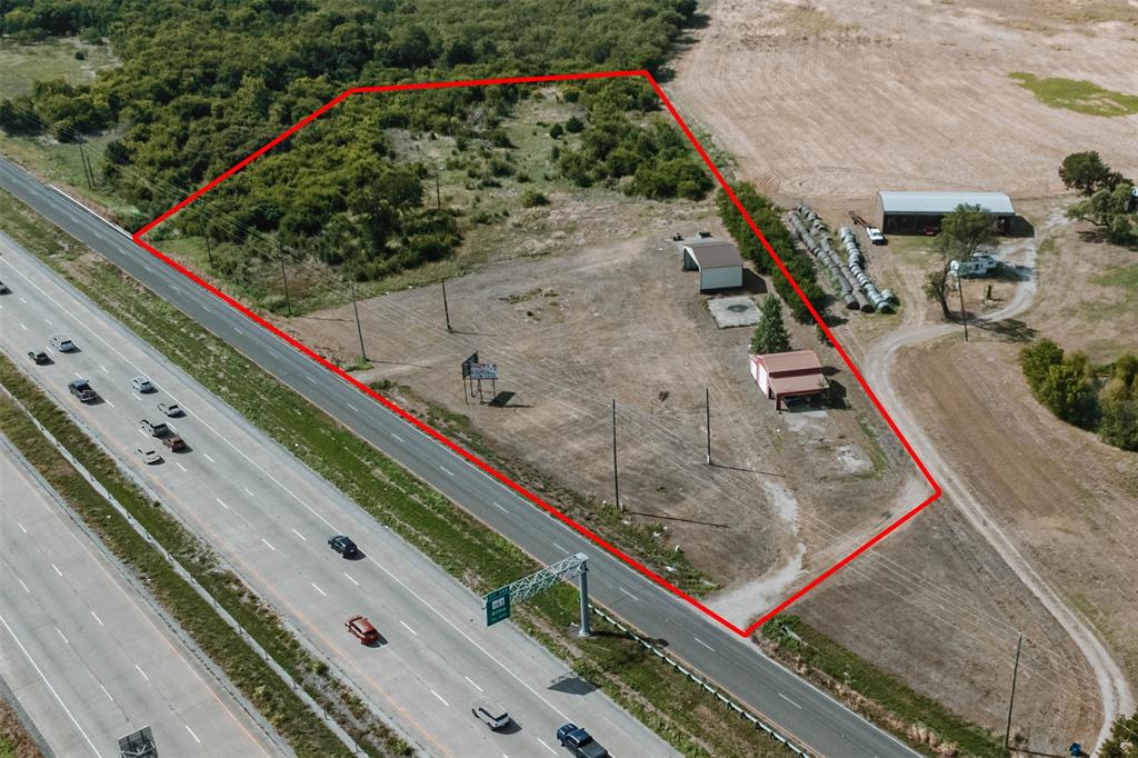 7110 S Interstate 45 Service Road Property Photo 3