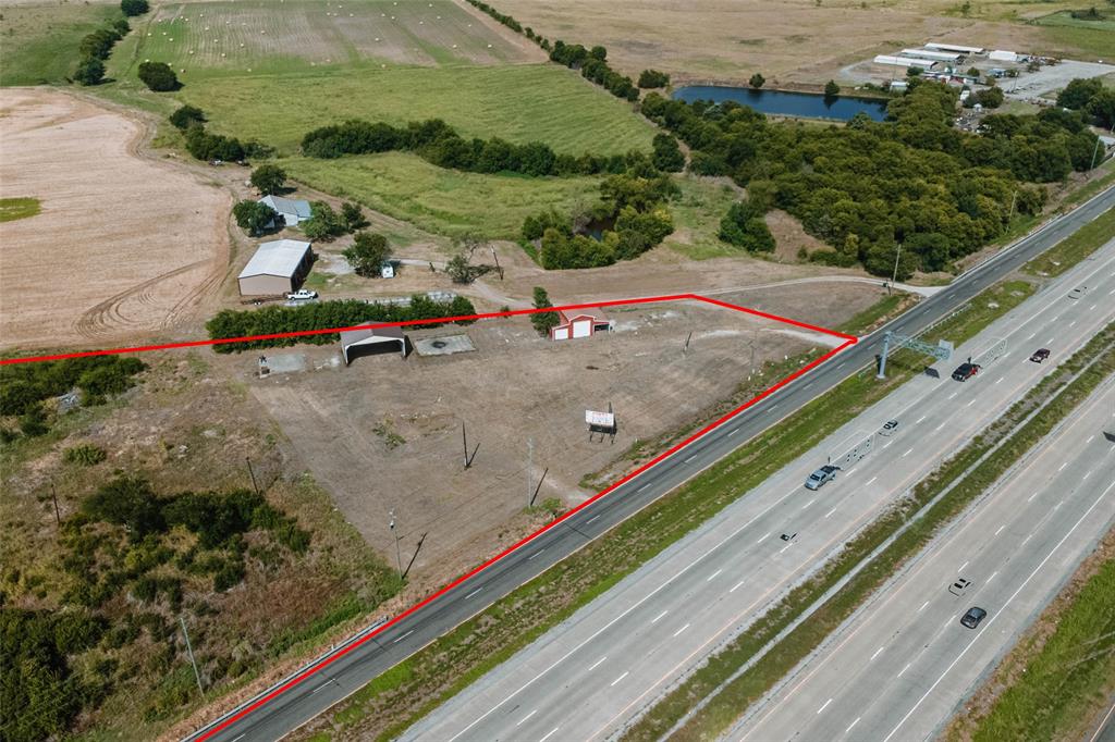 7110 S Interstate 45 Service Road Property Photo 4