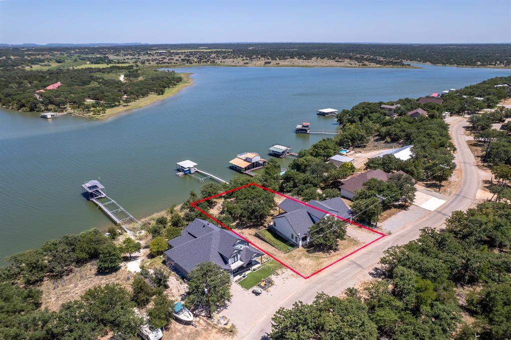 660 Oak Point Drive Property Photo 1